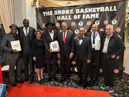 Luis Felipe López ingresa al Salón de la Fama basket de El Bronx en Nueva York