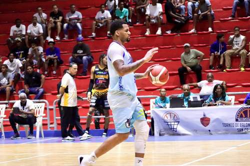 Los Buitres y Canastica salen airosos en el TBS de San Cristóbal Yeison Colomé encesta 33 puntos; Kevin Pérez se destaca con 35 tantos por los Lobos